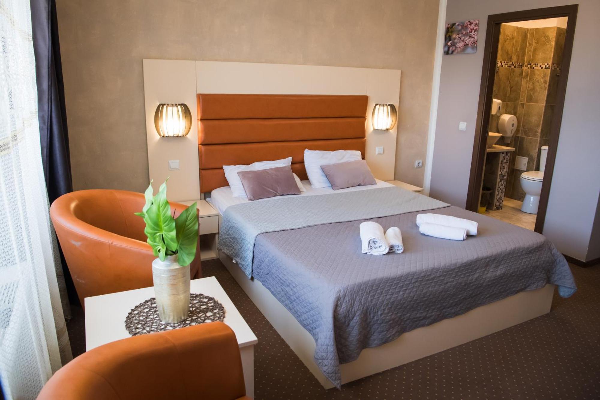 קריובה Mbi Travel Inn מראה חיצוני תמונה