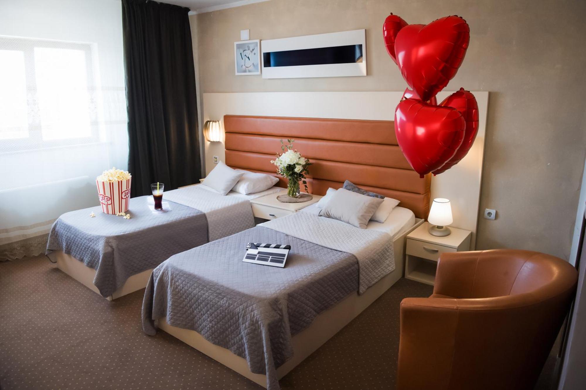 קריובה Mbi Travel Inn מראה חיצוני תמונה